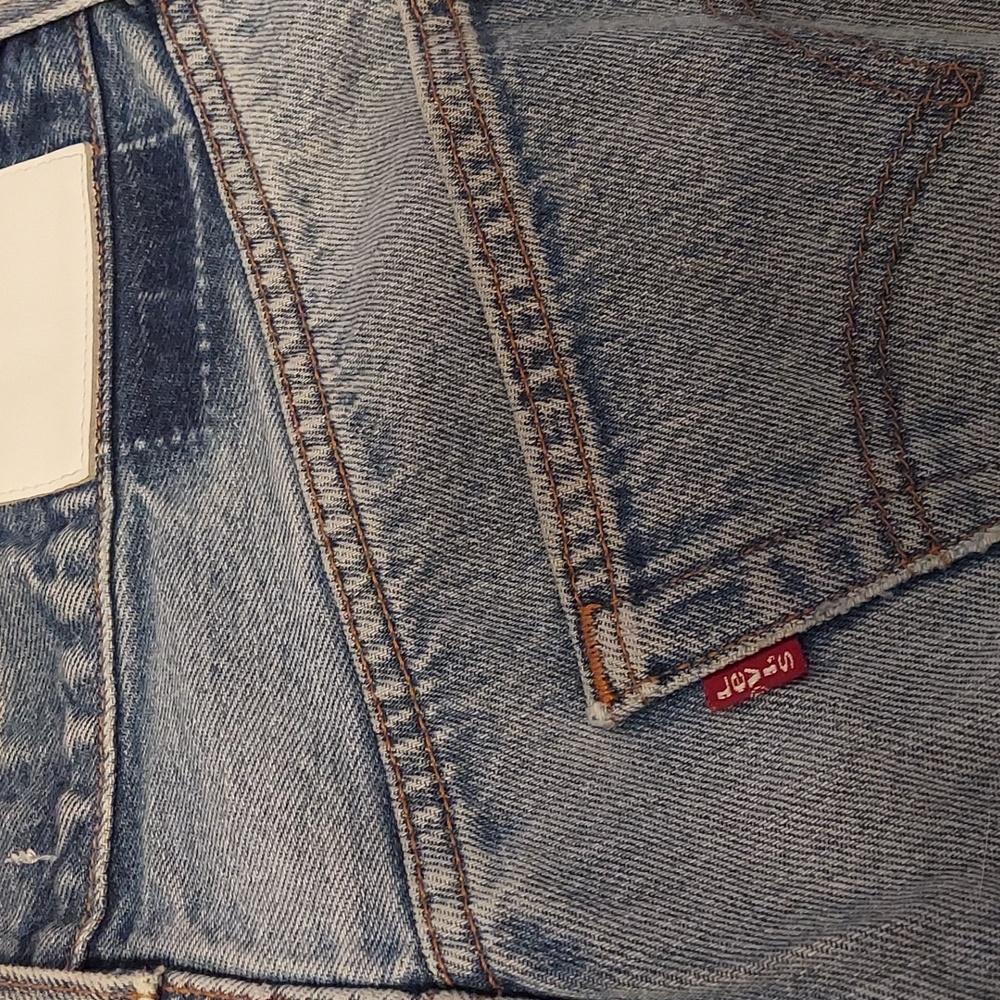 Awesome Re/done Levi's, size 30 in excellent 'lived in' condition! - Picture 3 of 8
